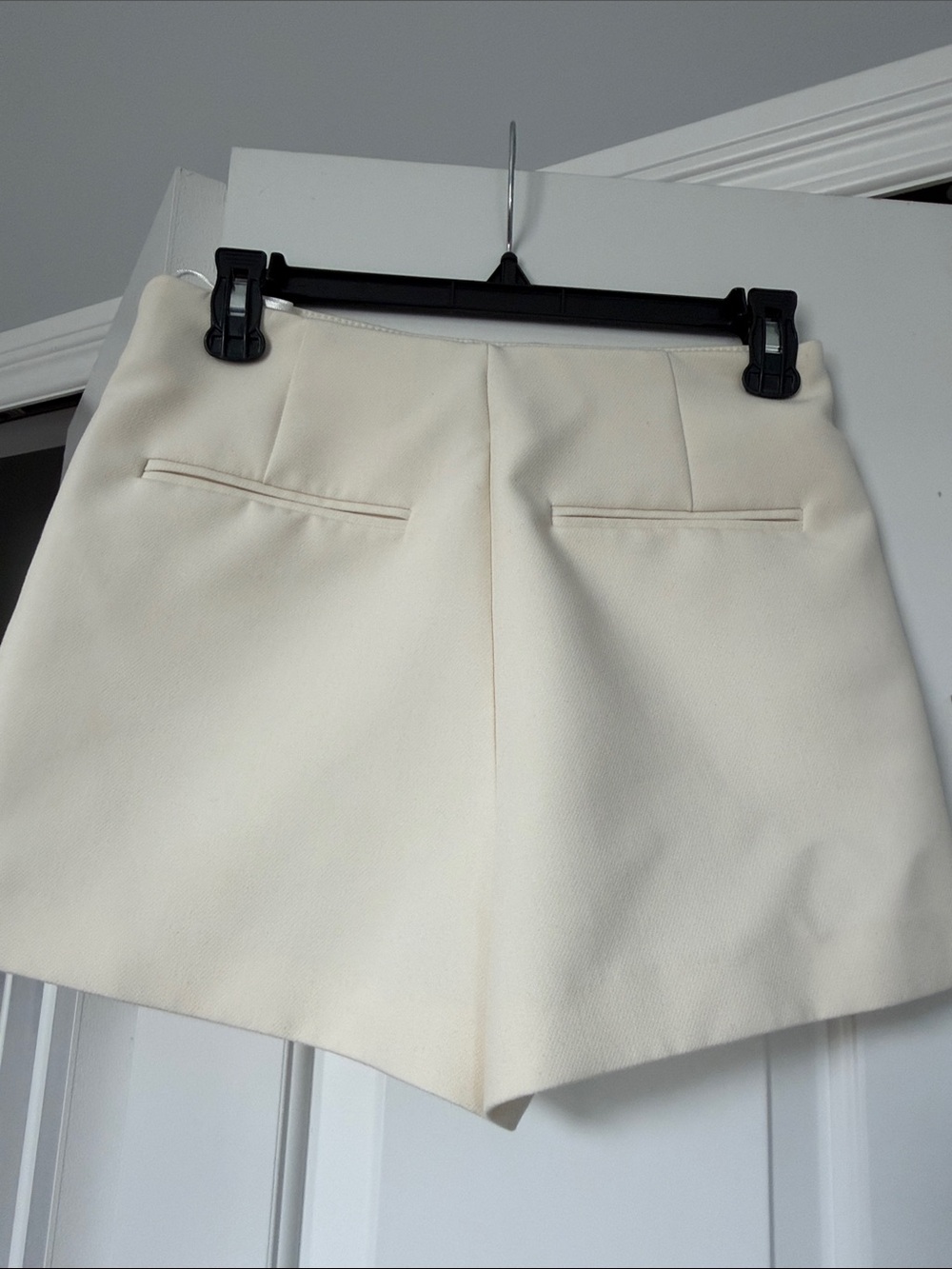 Zara Cream Wrap wrap Shorts - Picture 3 of 4